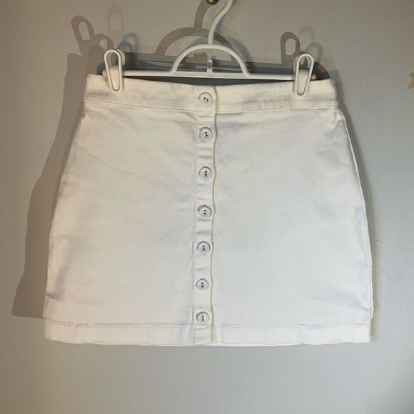 White Button Up Denim Miniskirt, Medium chicsportif preppy - Picture 5 of 8